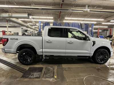 New 2025 Ford F-150 XLT Crew Cab Truck for sale in St. Joseph MO