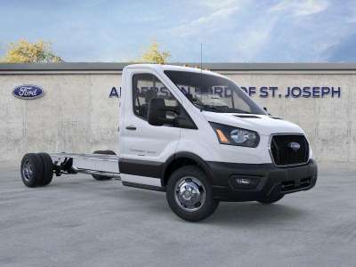 New 2025 Ford Transit Cutaway Transit Cutaway Chassis Van for sale in St. Joseph MO
