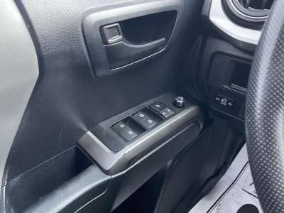 Used 2018 Toyota Tacoma for sale in St. Joseph MO