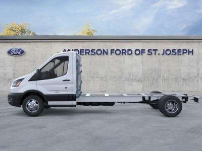 New 2025 Ford Transit Cutaway Transit Cutaway Chassis Van for sale in St. Joseph MO