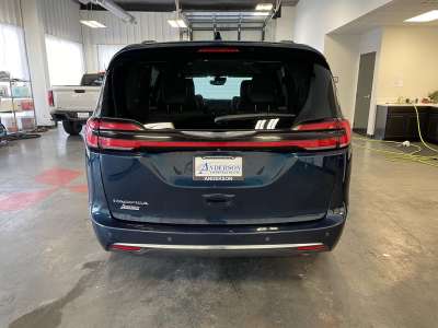 Used 2021 Chrysler Pacifica Touring L Minivan for sale in St. Joseph MO