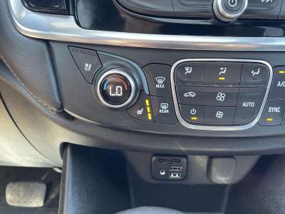 Used 2023 Chevrolet Traverse for sale in St. Joseph MO
