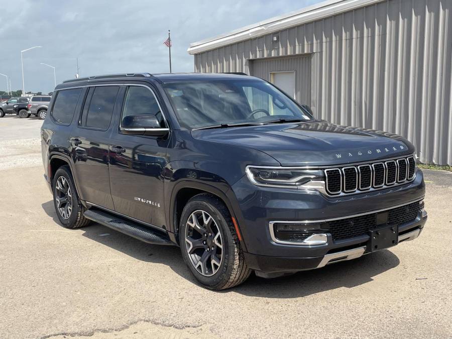 Used 2024 Jeep Wagoneer for sale in Grand Island NE