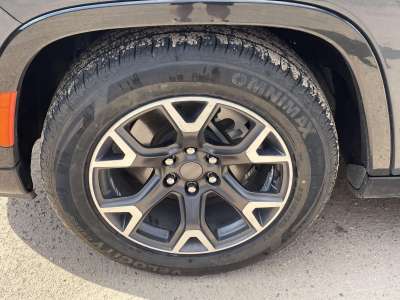 Used 2024 Jeep Wagoneer for sale in Grand Island NE