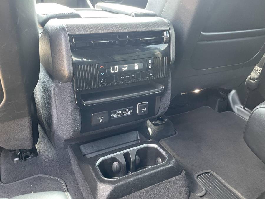 Used 2024 Jeep Wagoneer for sale in Grand Island NE