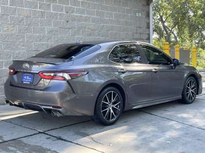 Used 2021 Toyota Camry SE Sedan for sale in Lincoln NE
