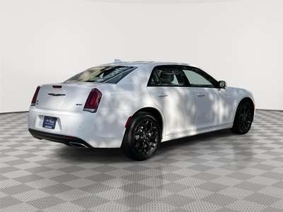 Used 2023 Chrysler 300 Touring L  for sale in Lincoln NE Used 2023 Chrysler 300 Touring L  for sale in Lincoln NE