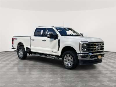 Used 2024 Ford Super Duty F-350 Lariat Crew Cab Truck for sale in Lincoln NE Used 2024 Ford Super Duty F-350 Lariat Crew Cab Truck for sale in Lincoln NE