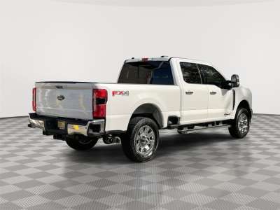 Used 2024 Ford Super Duty F-350 Lariat Crew Cab Truck for sale in Lincoln NE Used 2024 Ford Super Duty F-350 Lariat Crew Cab Truck for sale in Lincoln NE