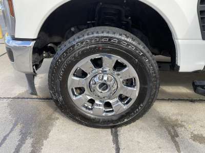 Used 2024 Ford Super Duty F-350 Lariat Crew Cab Truck for sale in Lincoln NE Used 2024 Ford Super Duty F-350 Lariat Crew Cab Truck for sale in Lincoln NE