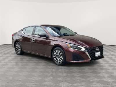 Used 2024 Nissan Altima 2.5 SV Sedan for sale in Lincoln NE Used 2024 Nissan Altima 2.5 SV Sedan for sale in Lincoln NE