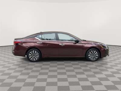 Used 2024 Nissan Altima 2.5 SV Sedan for sale in Lincoln NE Used 2024 Nissan Altima 2.5 SV Sedan for sale in Lincoln NE