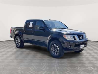 Used 2015 Nissan Frontier PRO-4X Crew Cab Truck for sale in Lincoln NE Used 2015 Nissan Frontier PRO-4X Crew Cab Truck for sale in Lincoln NE