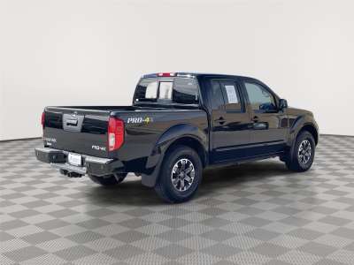 Used 2015 Nissan Frontier PRO-4X Crew Cab Truck for sale in Lincoln NE Used 2015 Nissan Frontier PRO-4X Crew Cab Truck for sale in Lincoln NE