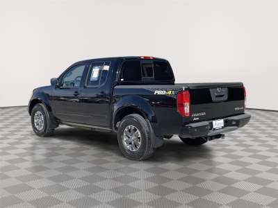Used 2015 Nissan Frontier PRO-4X Crew Cab Truck for sale in Lincoln NE Used 2015 Nissan Frontier PRO-4X Crew Cab Truck for sale in Lincoln NE