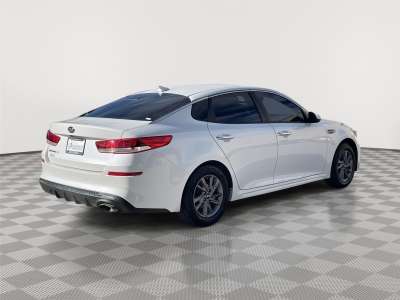 Used 2020 Kia Optima LX Sedan for sale in Lincoln NE Used 2020 Kia Optima LX Sedan for sale in Lincoln NE