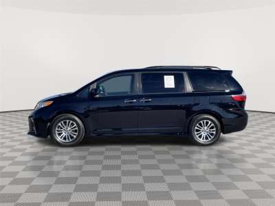 Used 2020 Toyota Sienna XLE Auto Access Seat Mini-van for sale in Lincoln NE Used 2020 Toyota Sienna XLE Auto Access Seat Mini-van for sale in Lincoln NE