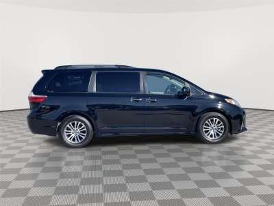 Used 2020 Toyota Sienna XLE Auto Access Seat Mini-van for sale in Lincoln NE Used 2020 Toyota Sienna XLE Auto Access Seat Mini-van for sale in Lincoln NE