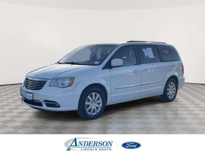 Used 2013 Chrysler Town and Country Touring Minivan for sale in Lincoln NE Used 2013 Chrysler Town and Country Touring Minivan for sale in Lincoln NE