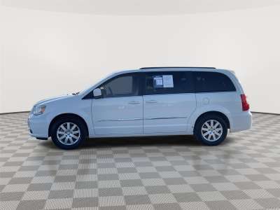 Used 2013 Chrysler Town and Country Touring Minivan for sale in Lincoln NE Used 2013 Chrysler Town and Country Touring Minivan for sale in Lincoln NE