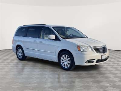 Used 2013 Chrysler Town and Country Touring Minivan for sale in Lincoln NE Used 2013 Chrysler Town and Country Touring Minivan for sale in Lincoln NE