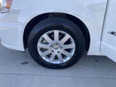 Used 2013 Chrysler Town and Country Touring Minivan for sale in Lincoln NE Used 2013 Chrysler Town and Country Touring Minivan for sale in Lincoln NE