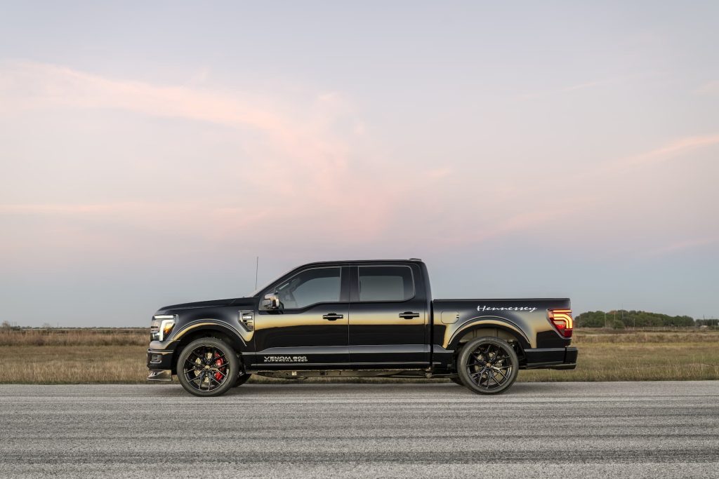 The VENOM® 800 Lowered package