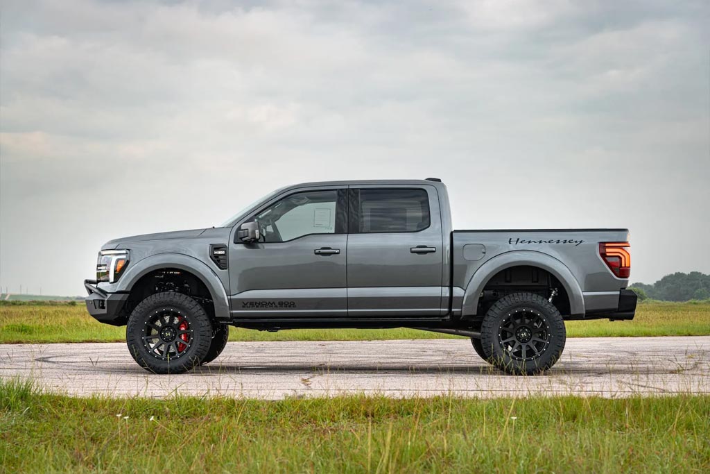 Hennessey VENOM 800 interior upgrades
